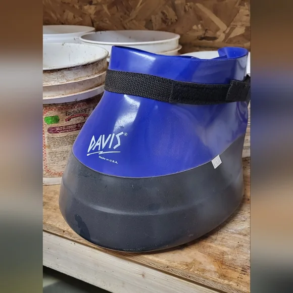 Davis soaking boot - Picture 2 of 7